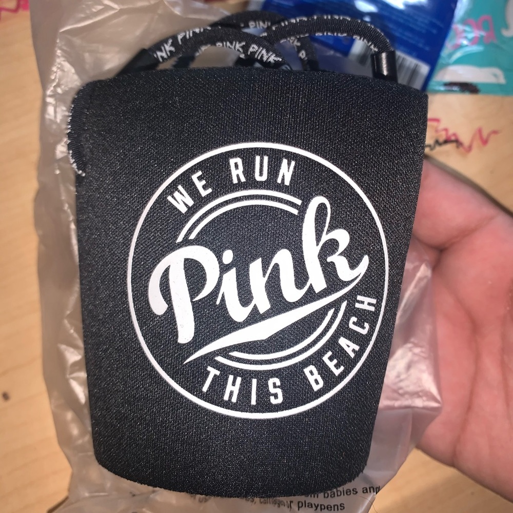 VS PINK KOOZIE BRAND NEW